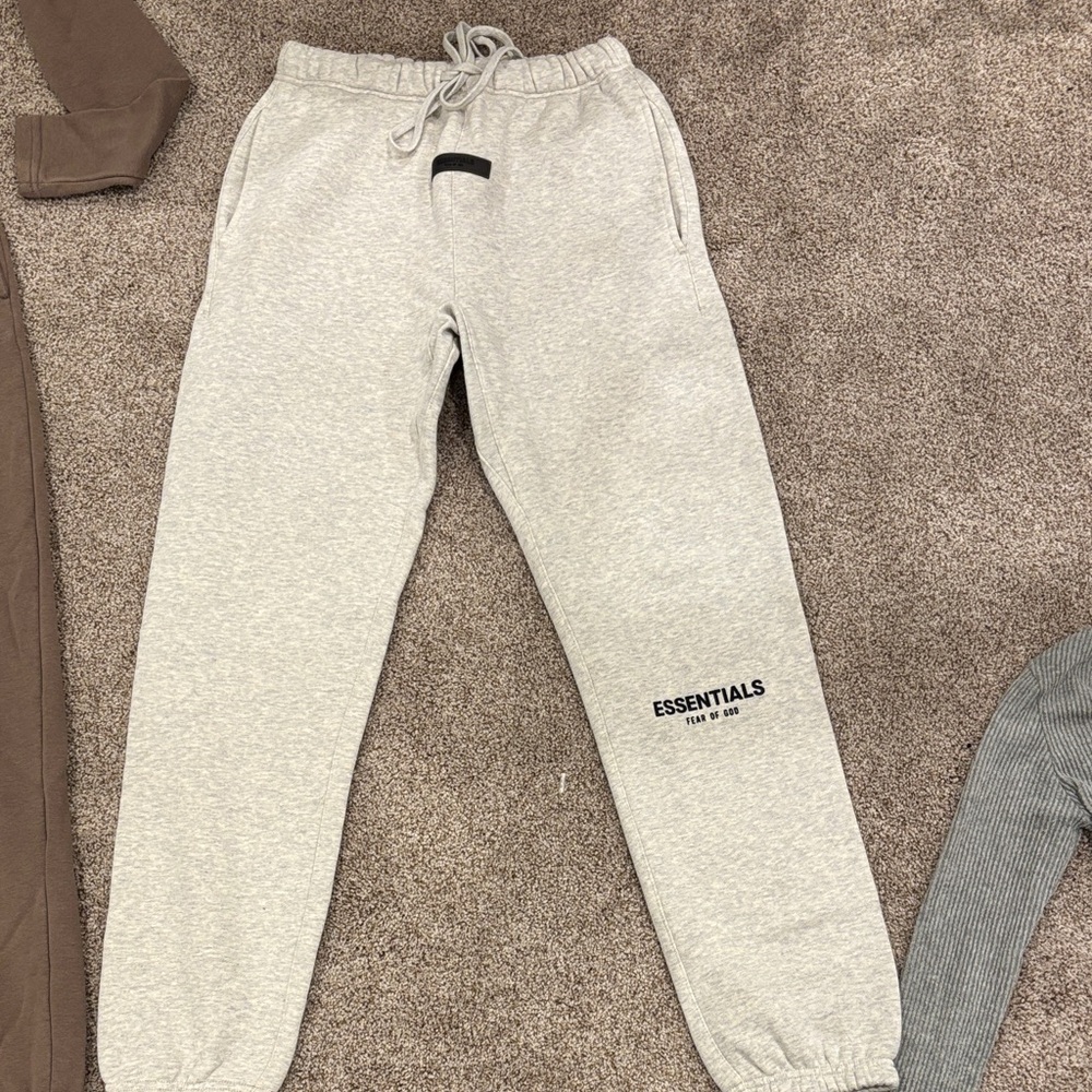 ESSENTIALS Women’s Light Gray Fleece Jogger Pants